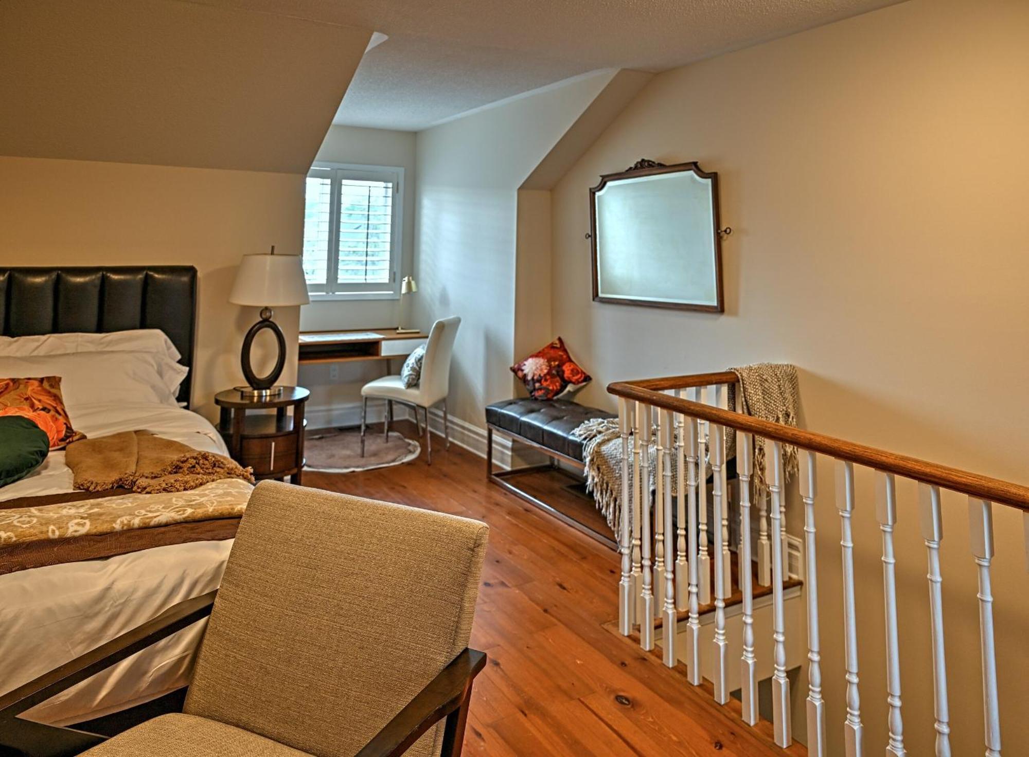 Welcome Home! Acores Bed & Breakfast Toronto Room photo