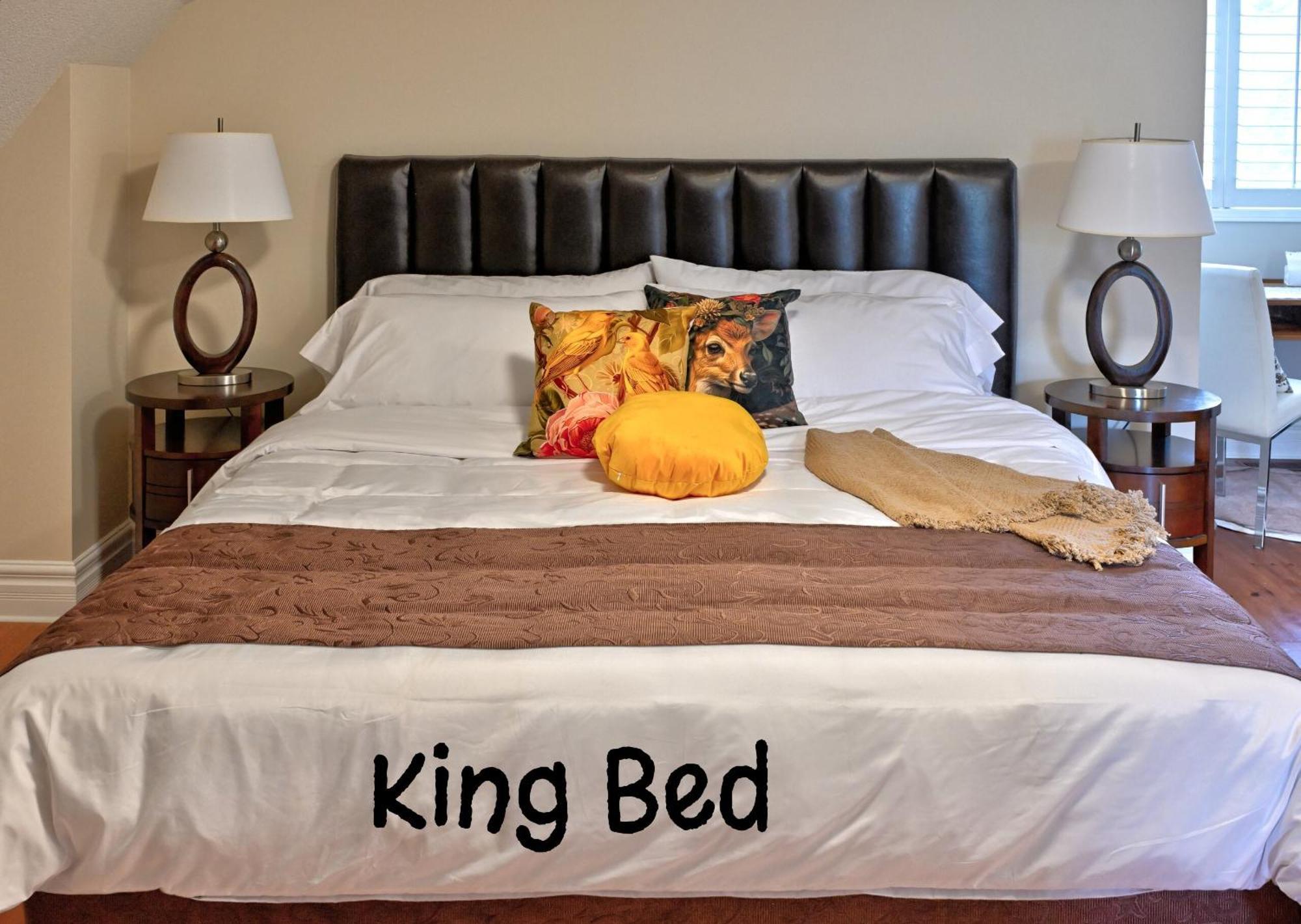 Welcome Home! Acores Bed & Breakfast Toronto Room photo