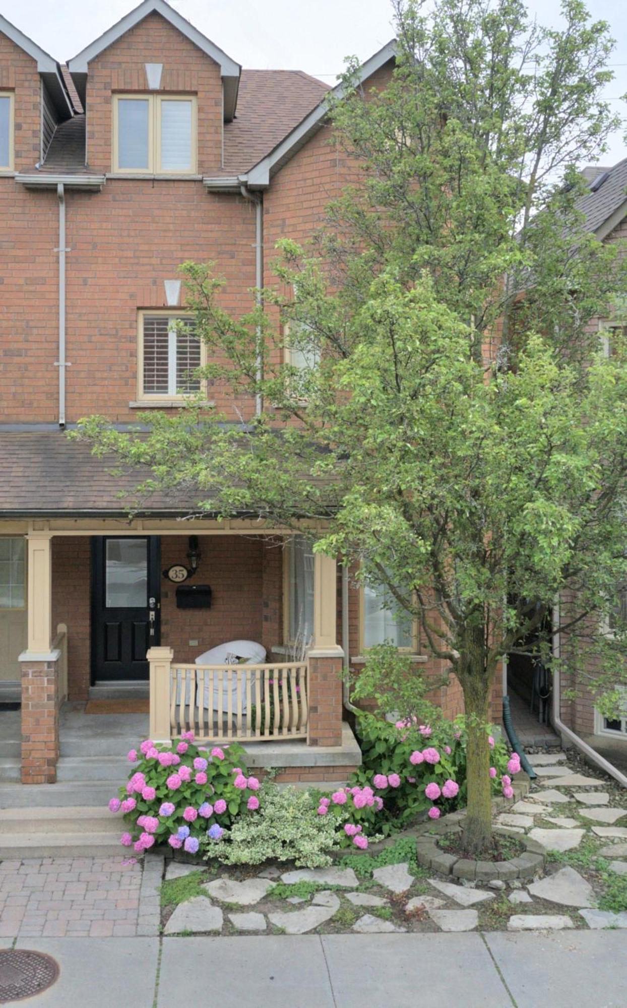Welcome Home! Acores Bed & Breakfast Toronto Exterior photo