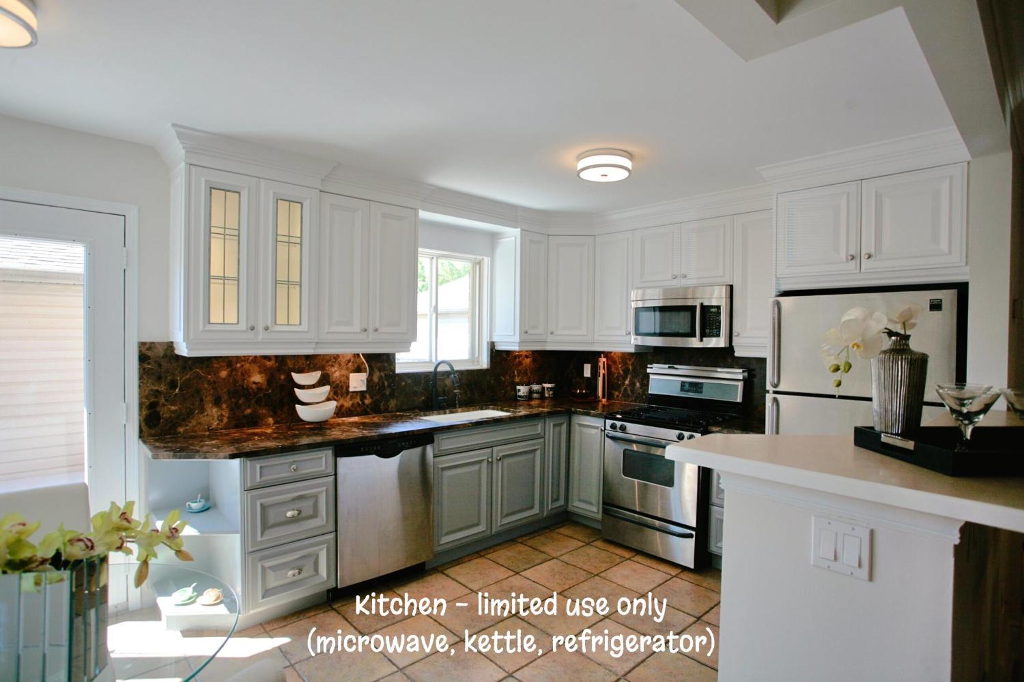 Welcome Home! Acores Bed & Breakfast Toronto Exterior photo
