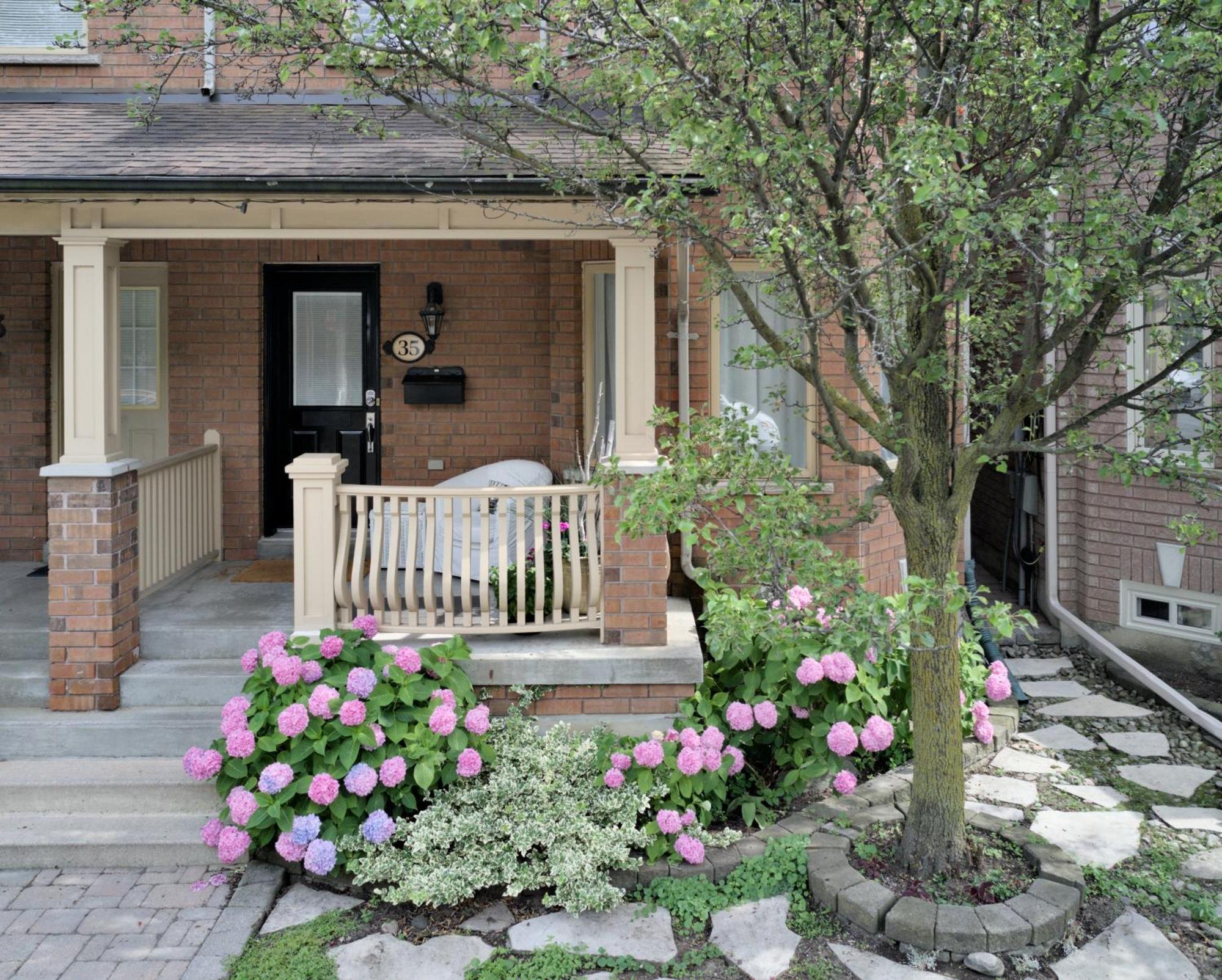 Welcome Home! Acores Bed & Breakfast Toronto Exterior photo